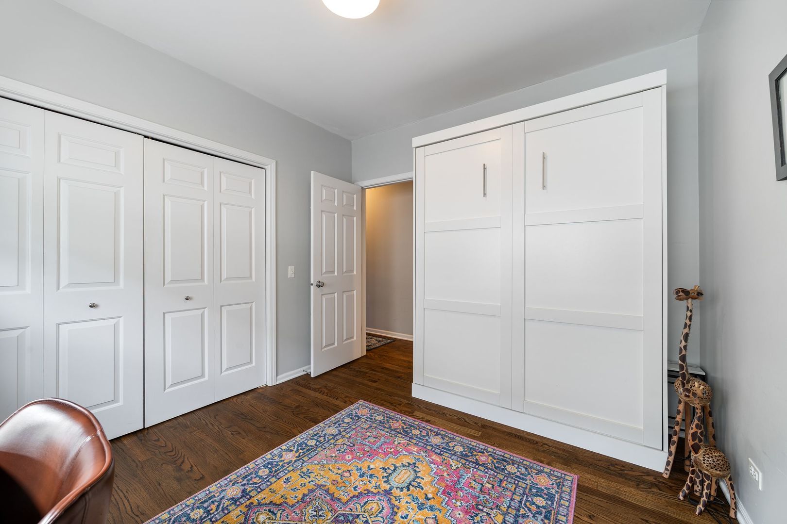 3111 N Seminary Avenue Unit: 3N
