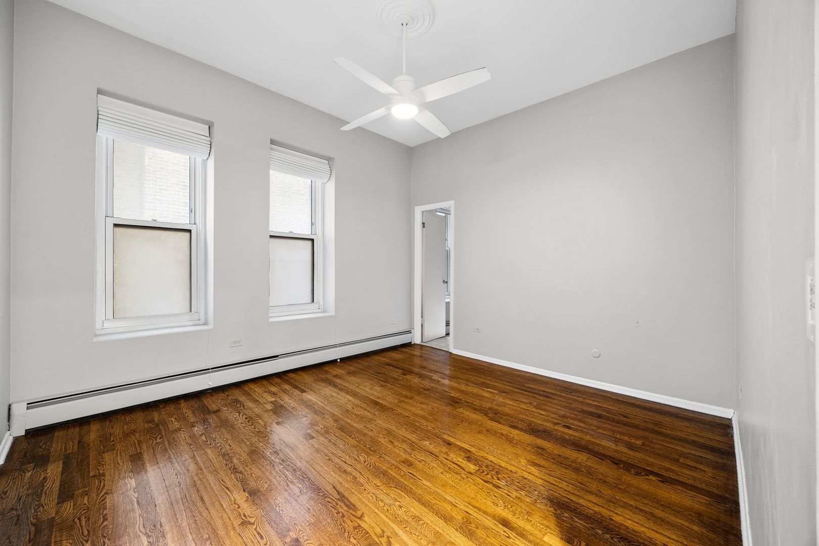 813 W Oakdale Avenue Unit: 1W
