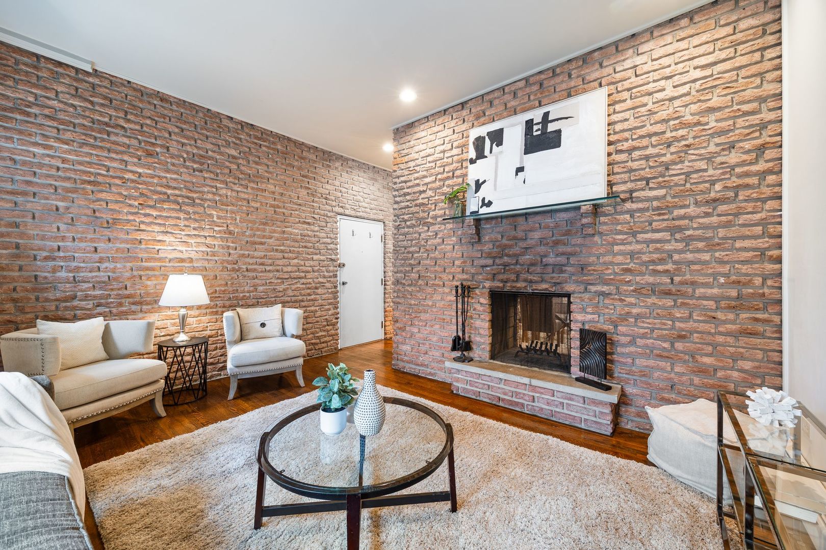 813 W Oakdale Avenue Unit: 1W