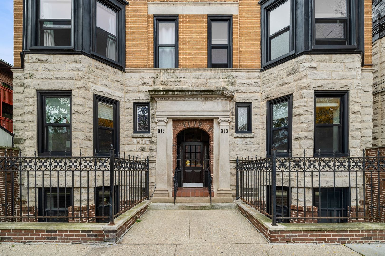 813 W Oakdale Avenue Unit: 1W