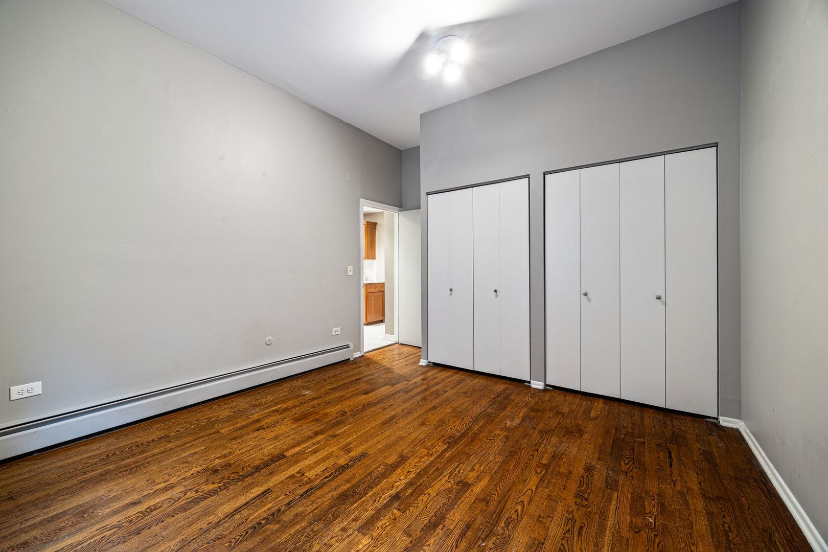 813 W Oakdale Avenue Unit: 1W