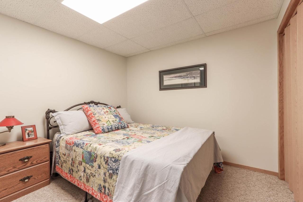 N3025 Crestwood DRIVE