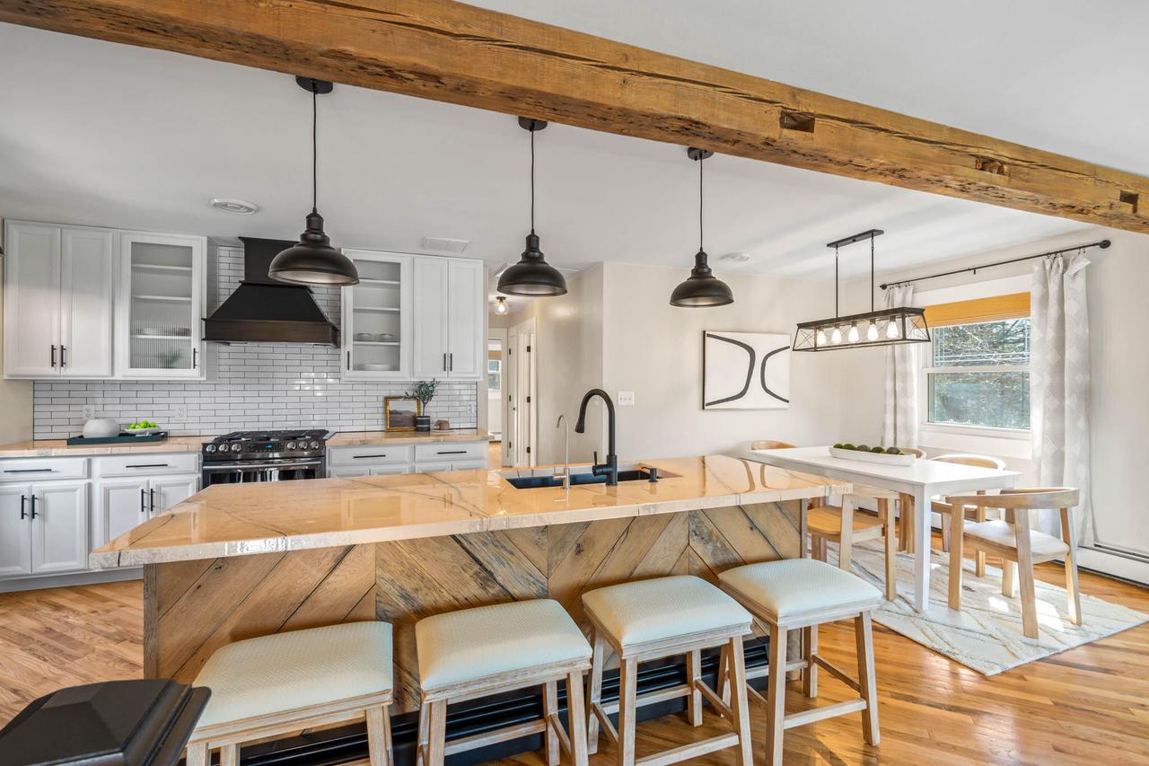 2421 Pendleton PLACE