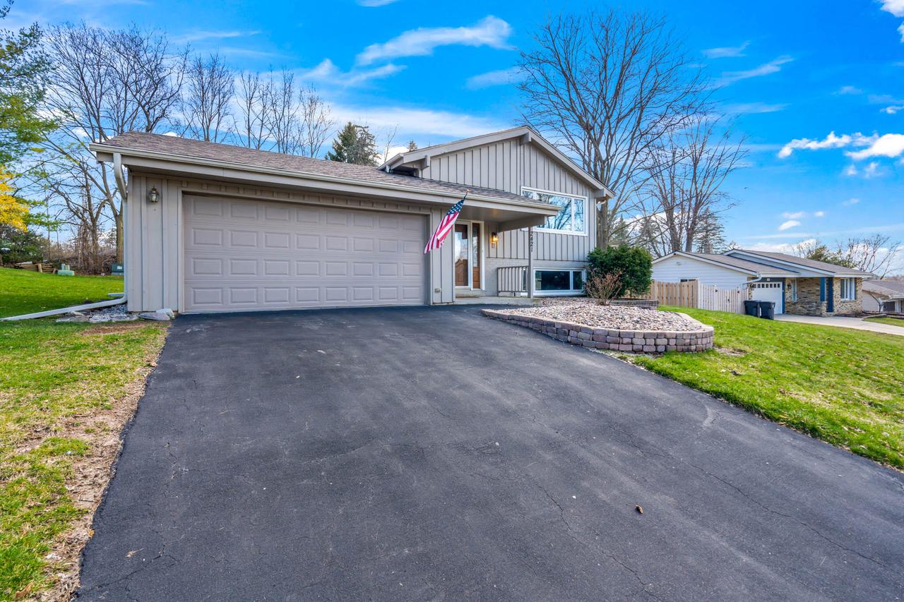 2421 Pendleton PLACE