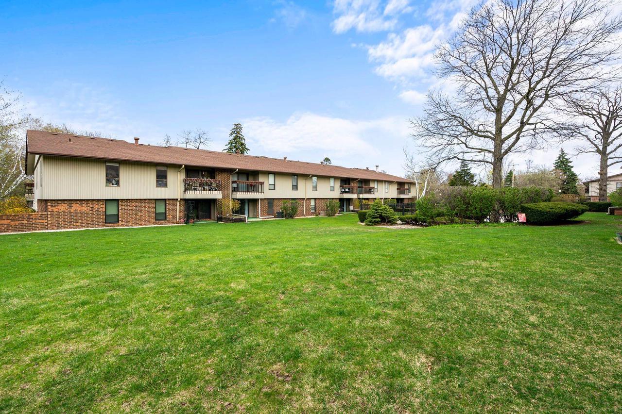 8117 West Manitoba STREET 4