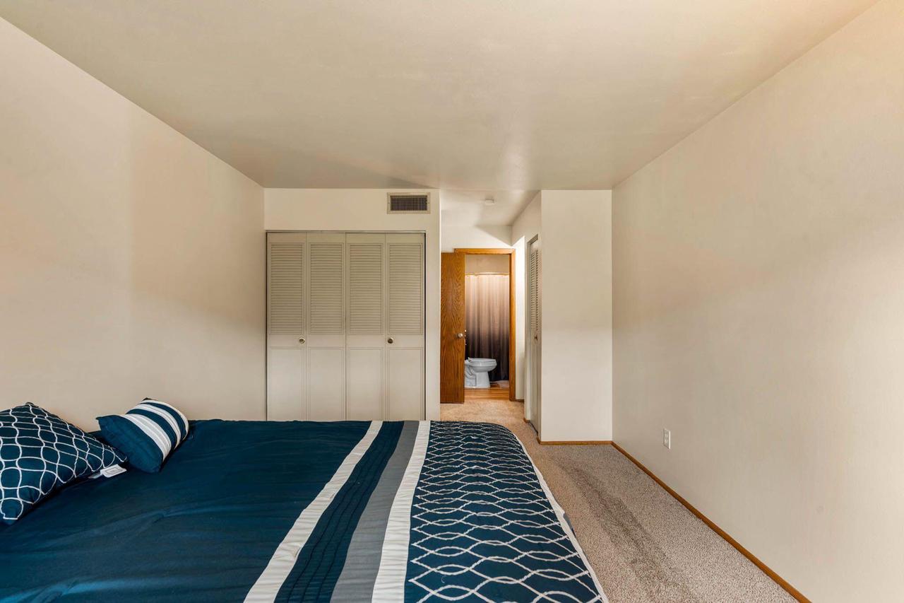 8117 West Manitoba STREET 4