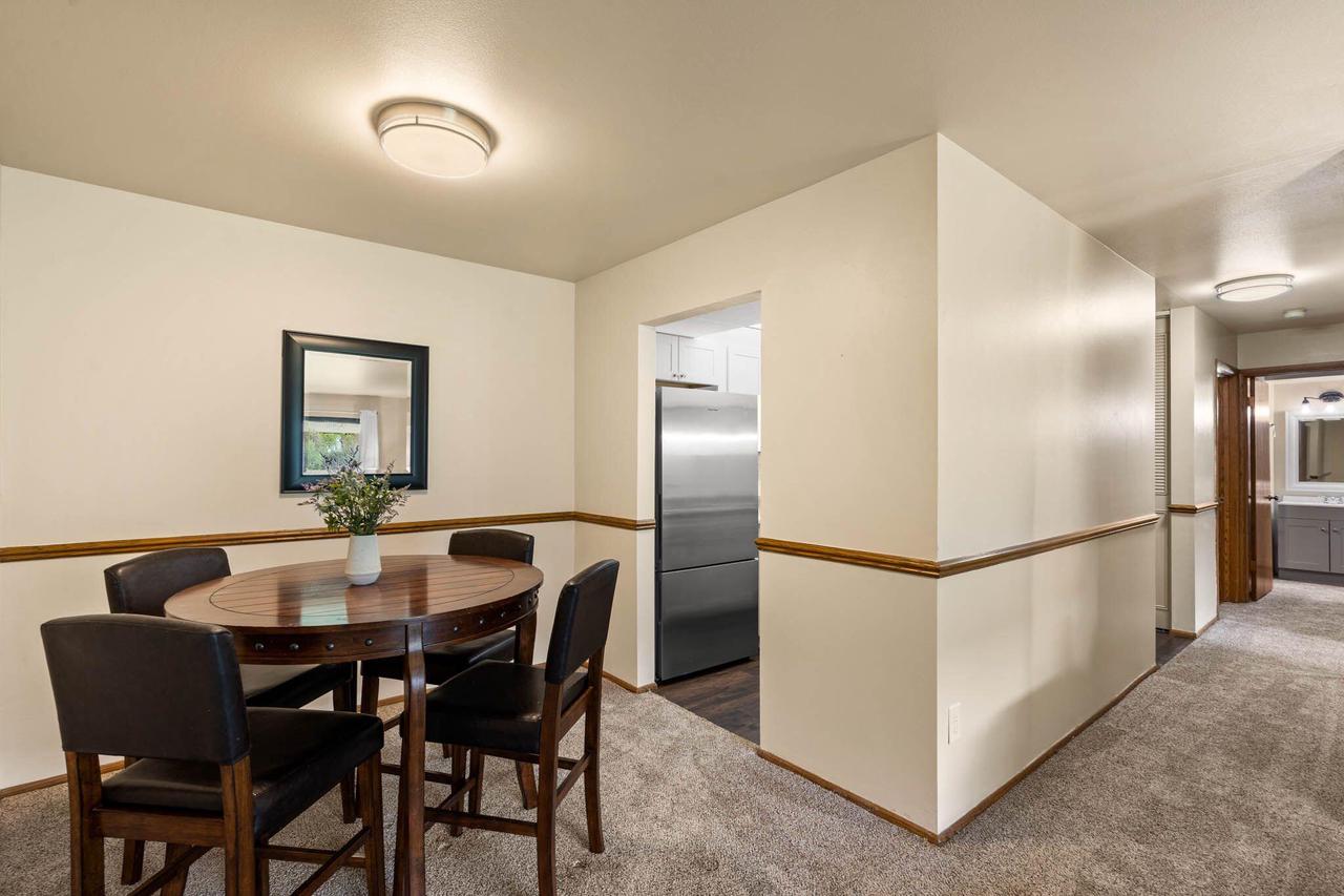 8117 West Manitoba STREET 4