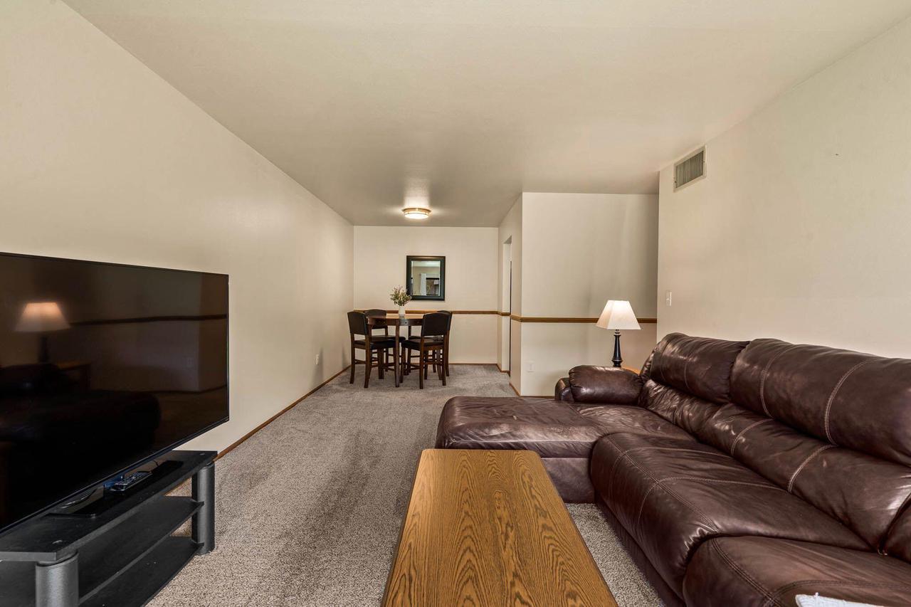 8117 West Manitoba STREET 4