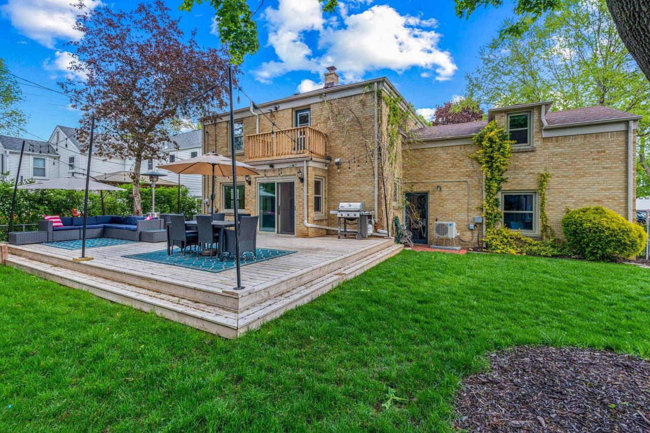 2627 North 94th STREET