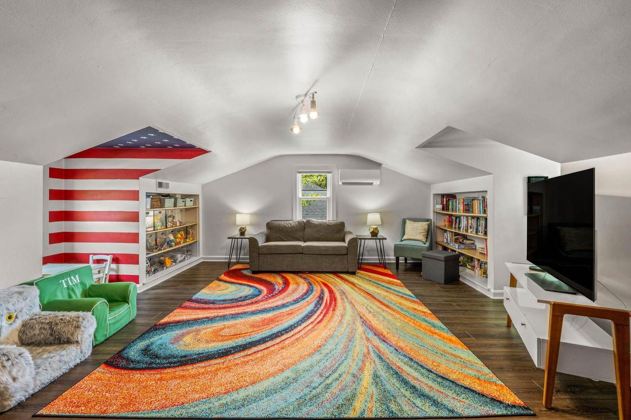 2627 North 94th STREET