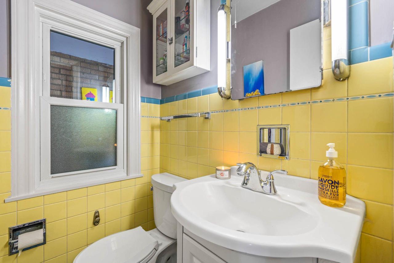 2627 North 94th STREET