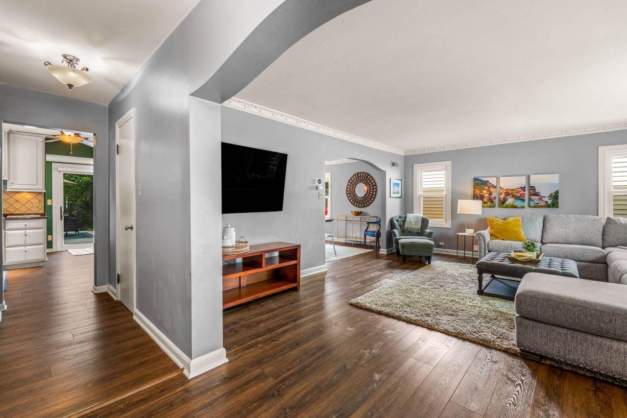 2627 North 94th STREET