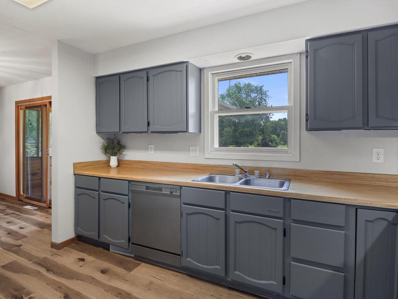 2651 Spring Hill DRIVE