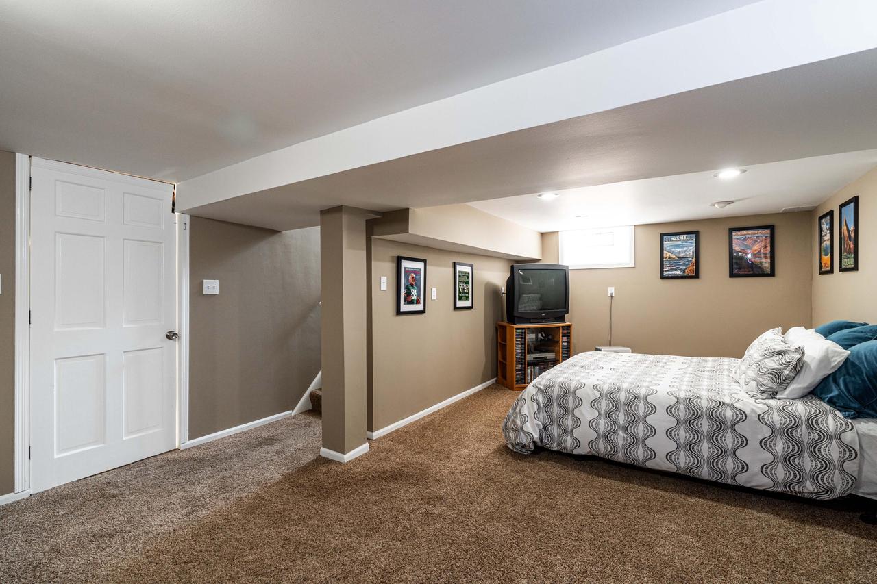 1835 East Eden PLACE