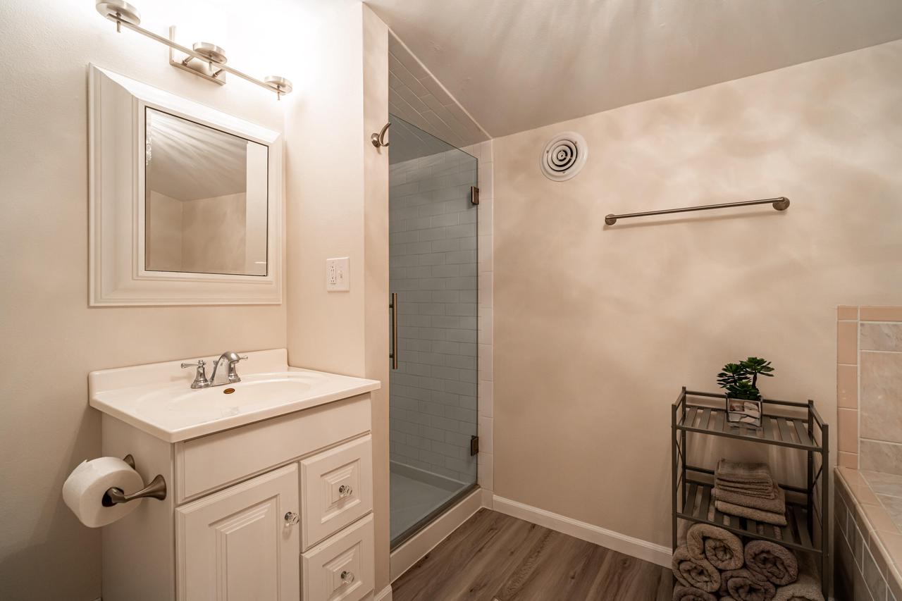 1835 East Eden PLACE