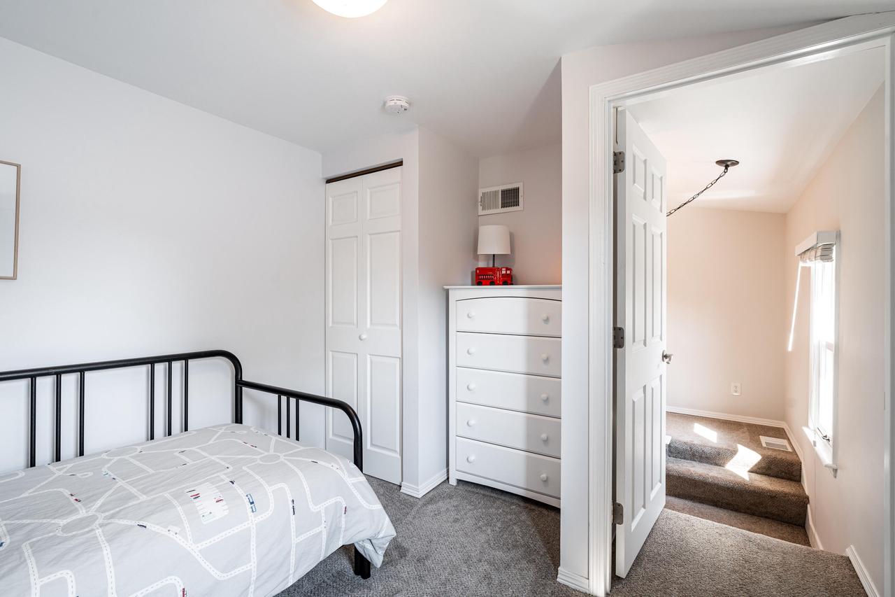 1835 East Eden PLACE