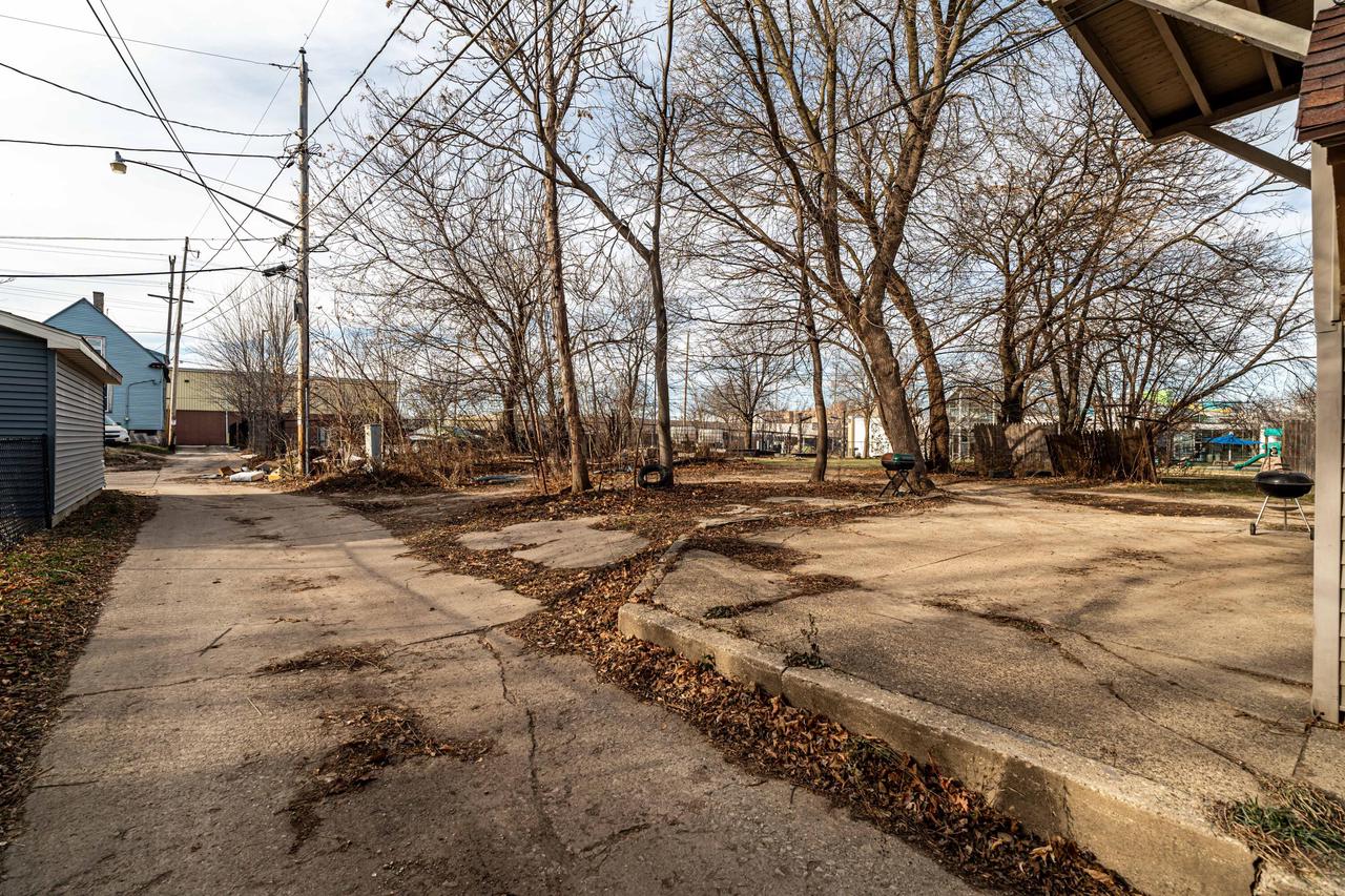 2465-67 North 29th STREET