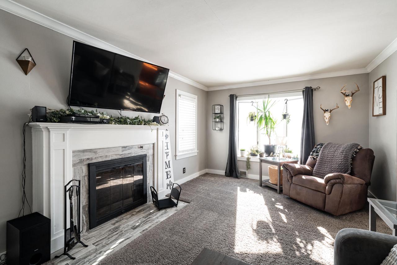 726 Fairview DRIVE NORTH North