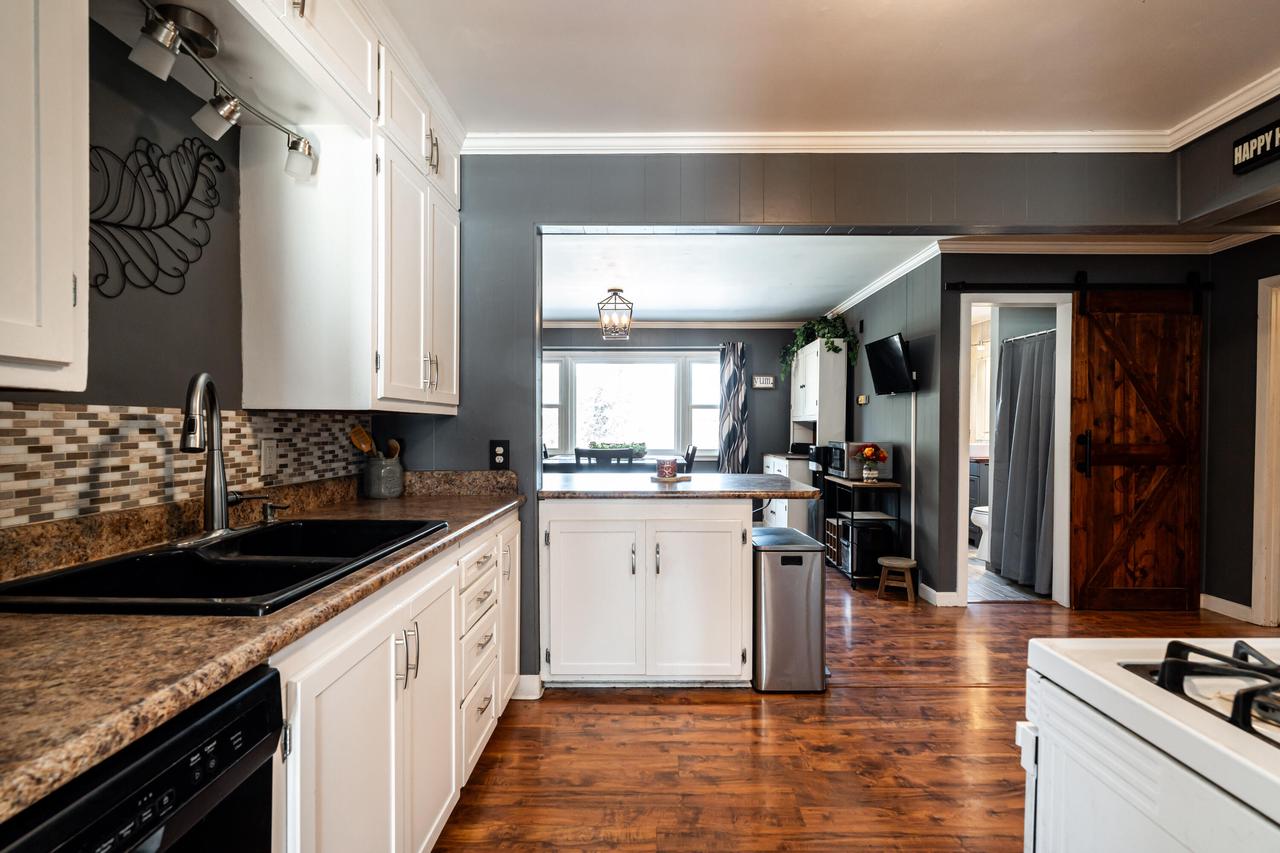 726 Fairview DRIVE NORTH North