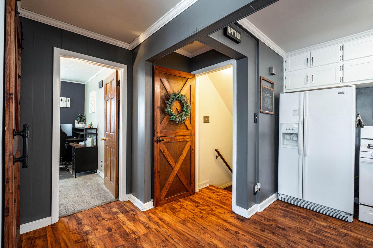 726 Fairview DRIVE NORTH North