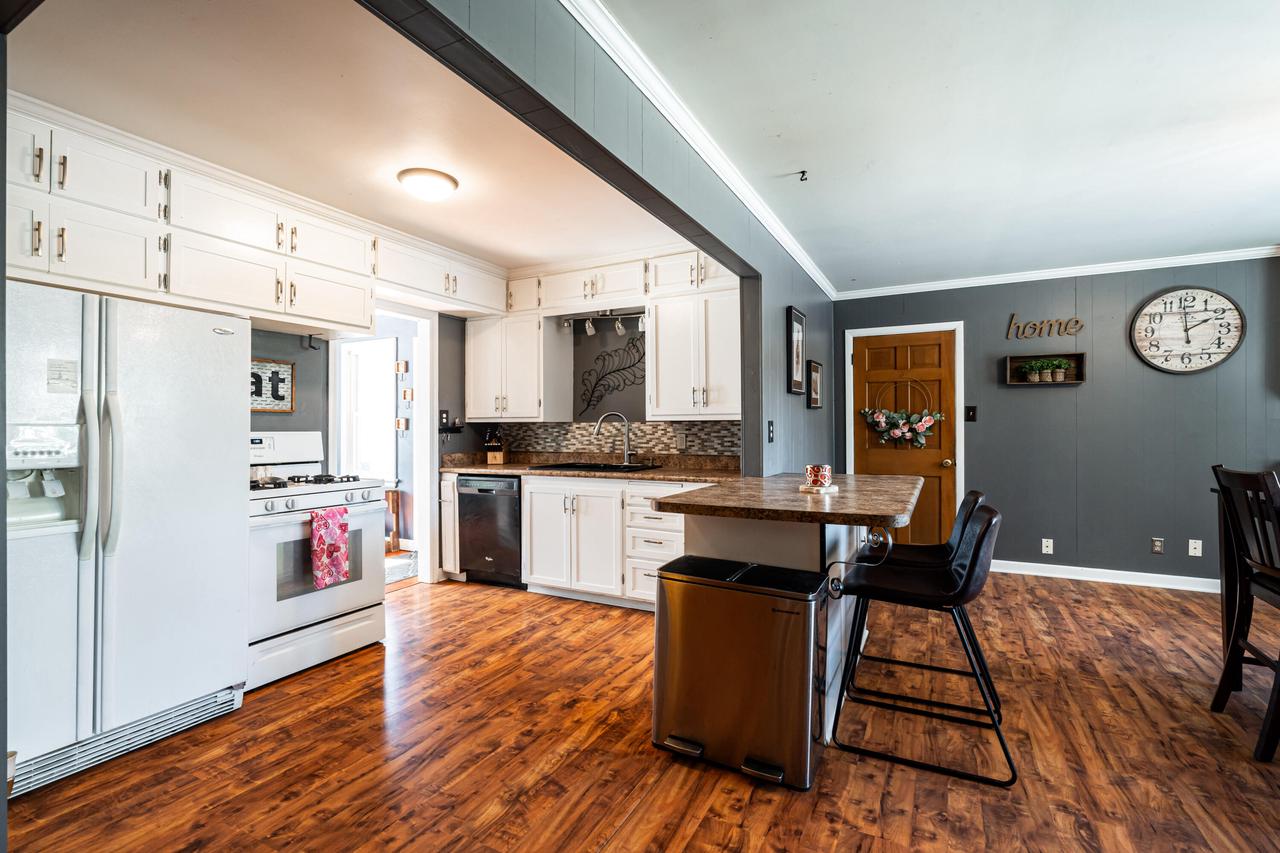 726 Fairview DRIVE NORTH North