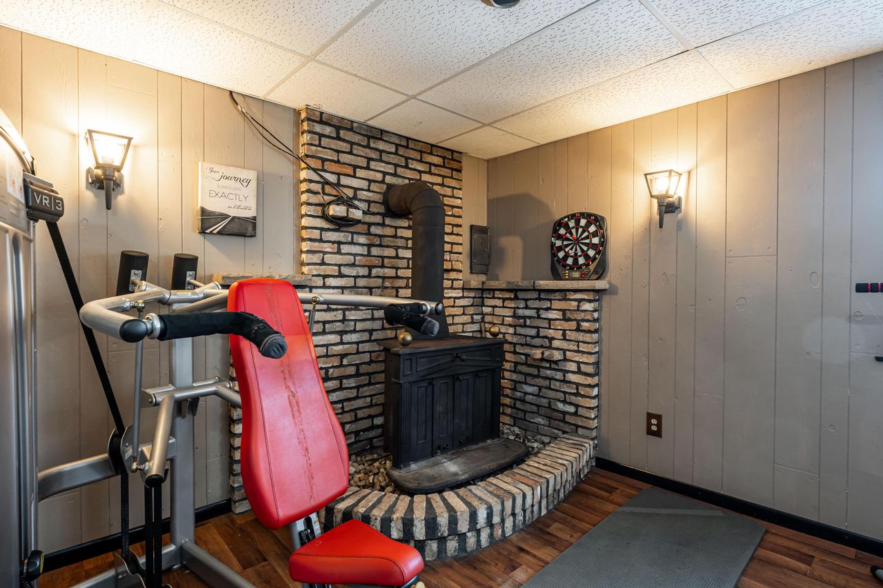 726 Fairview DRIVE NORTH North