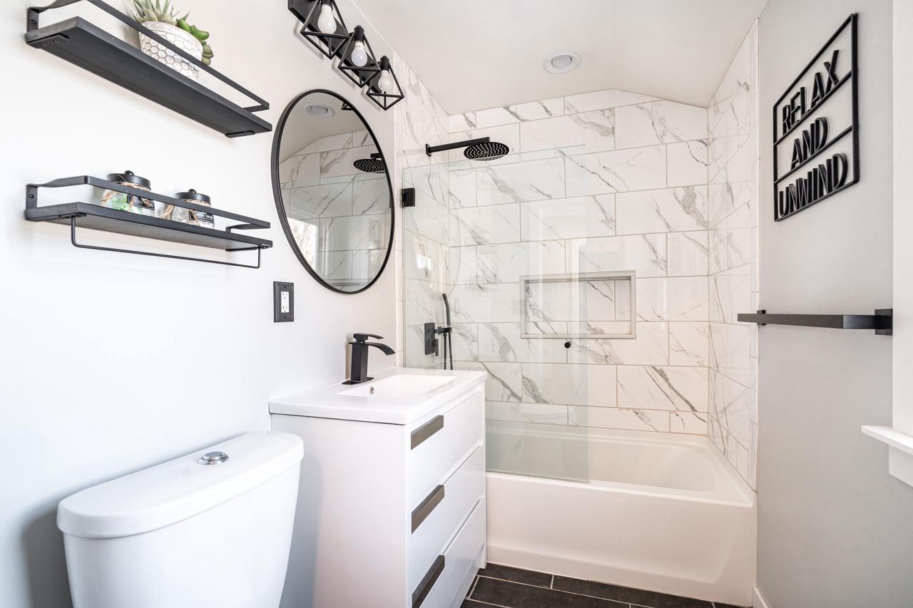 726 Fairview DRIVE NORTH North