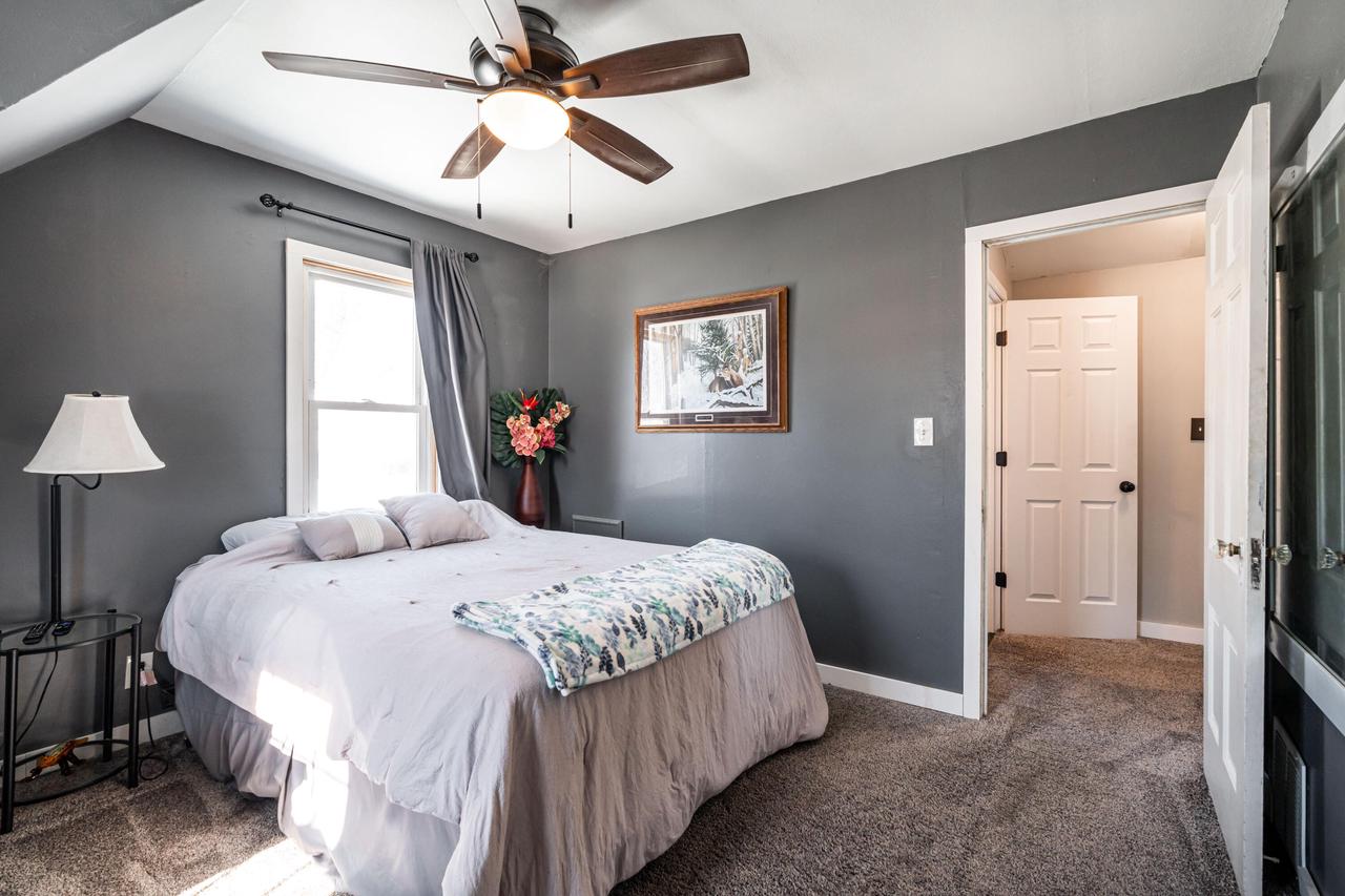 726 Fairview DRIVE NORTH North