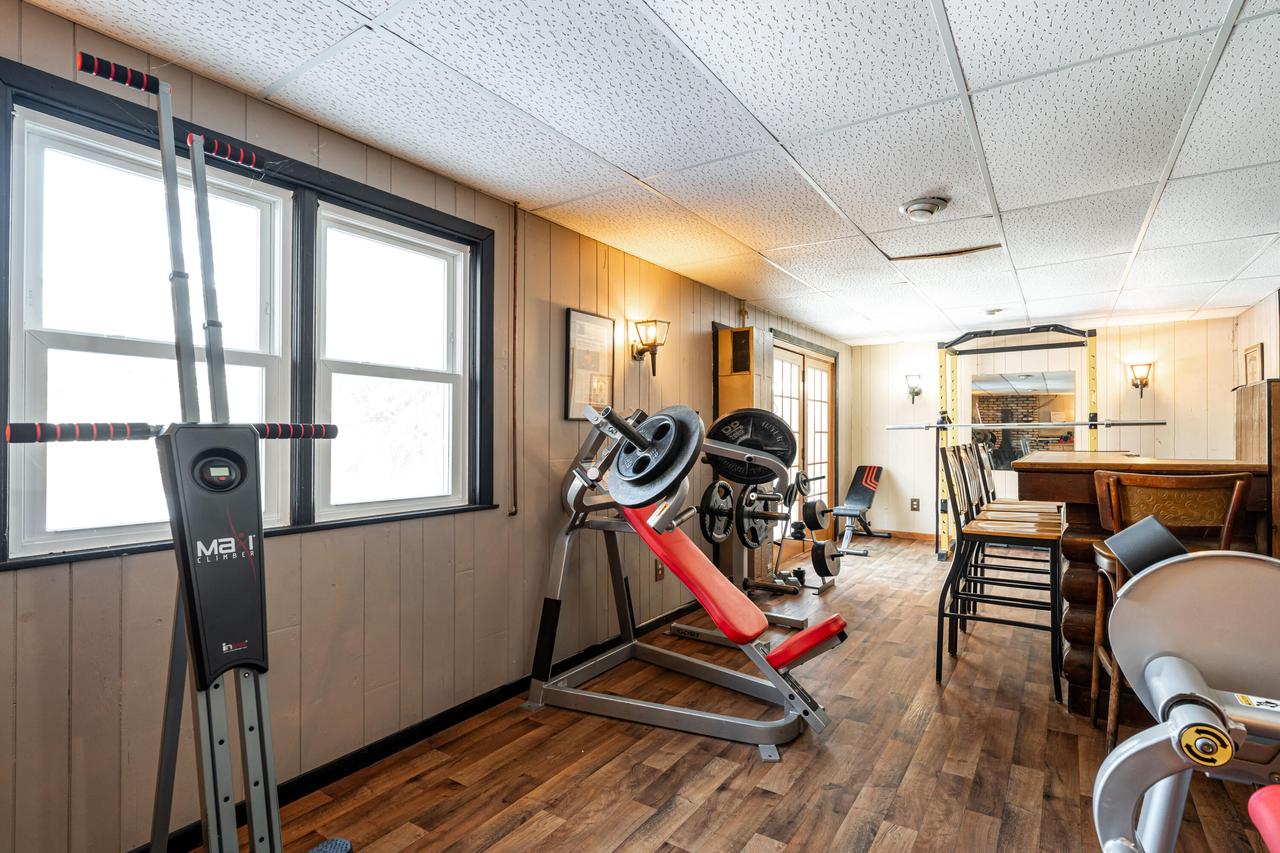 726 Fairview DRIVE NORTH North