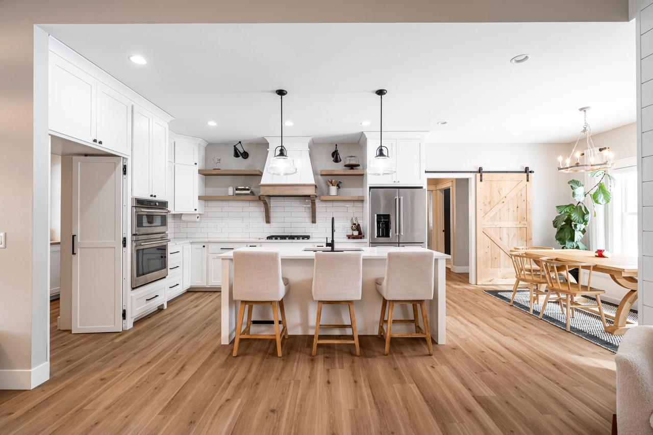 4052 East Stone Ridge DRIVE