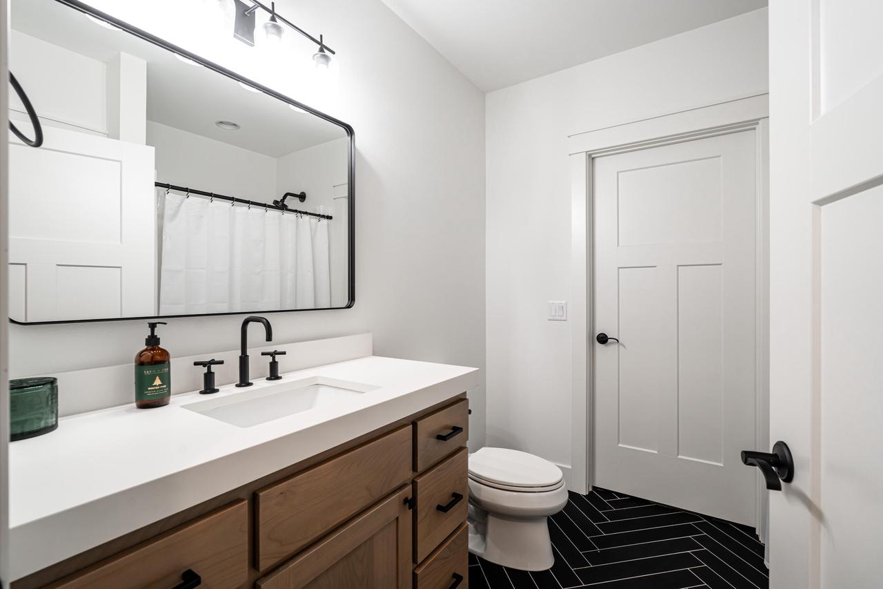 4052 East Stone Ridge DRIVE