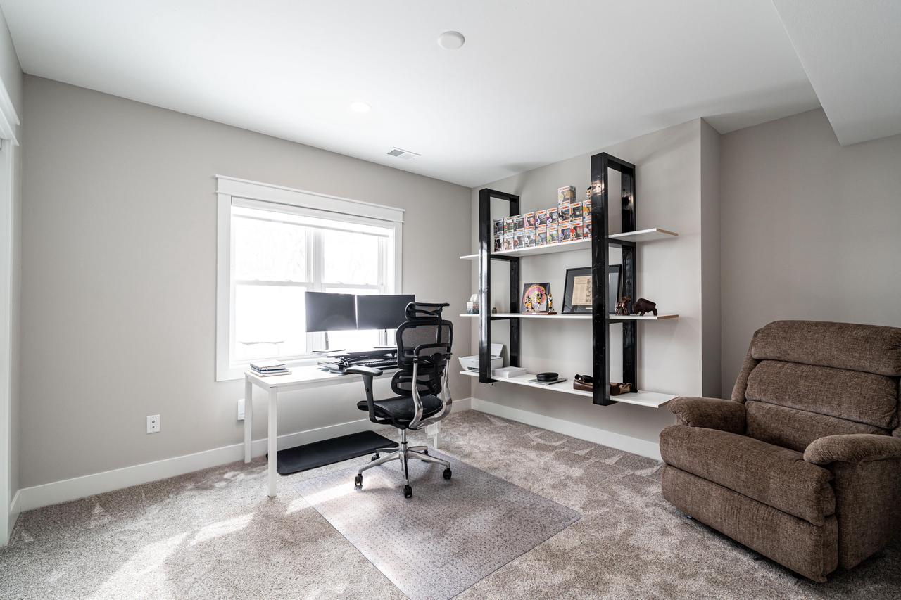 4052 East Stone Ridge DRIVE