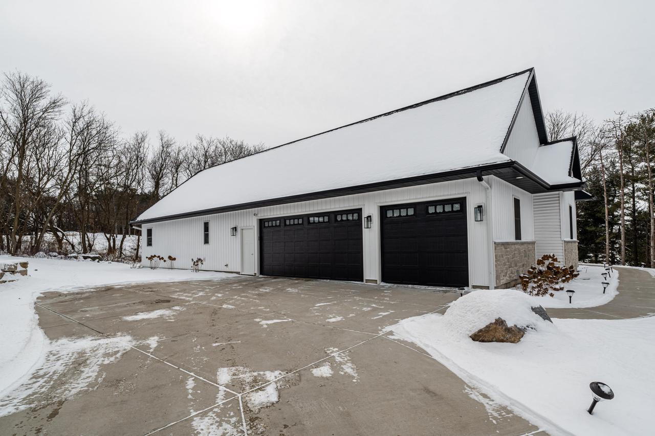 4052 East Stone Ridge DRIVE