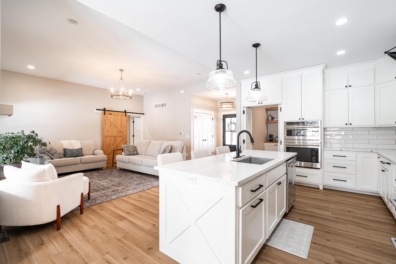 4052 East Stone Ridge DRIVE