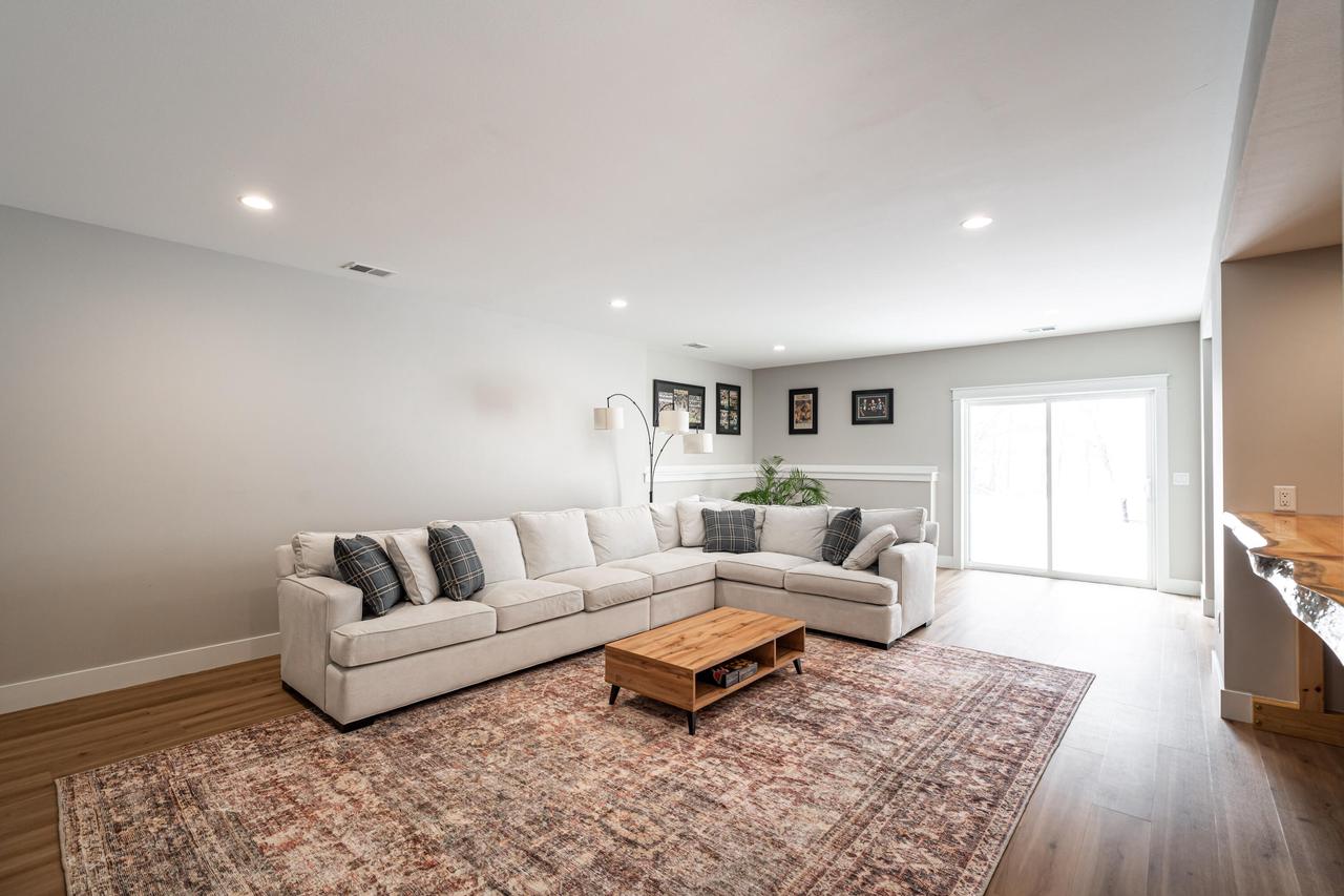 4052 East Stone Ridge DRIVE