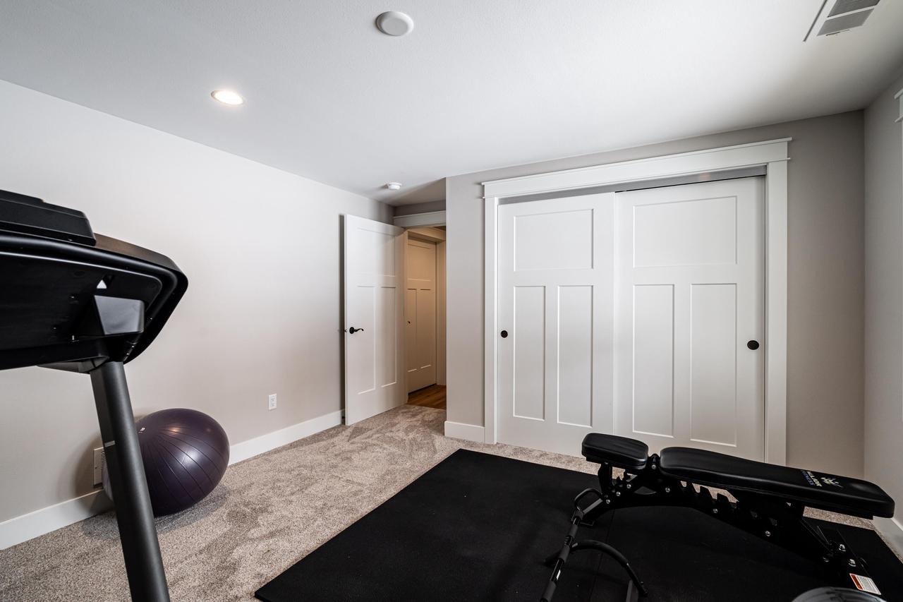 4052 East Stone Ridge DRIVE