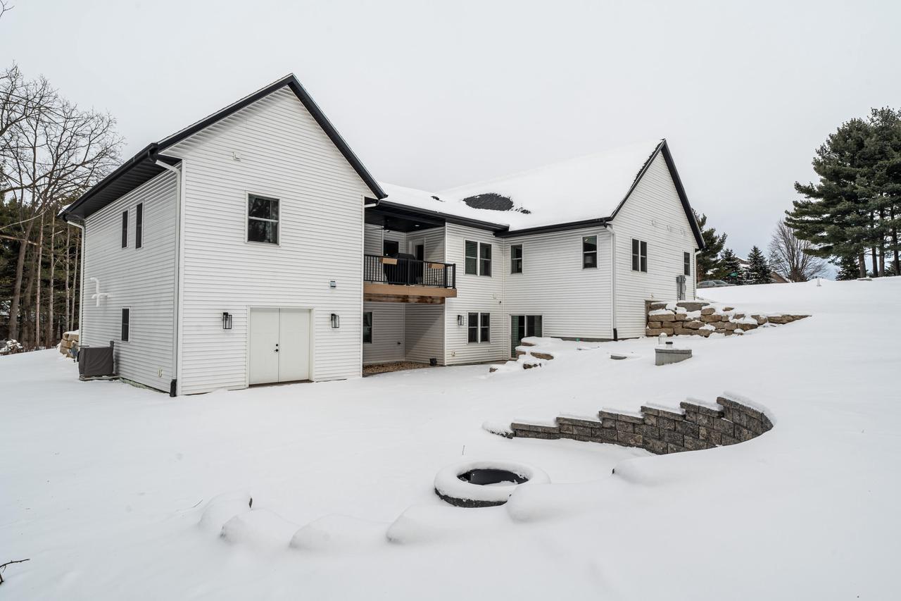 4052 East Stone Ridge DRIVE