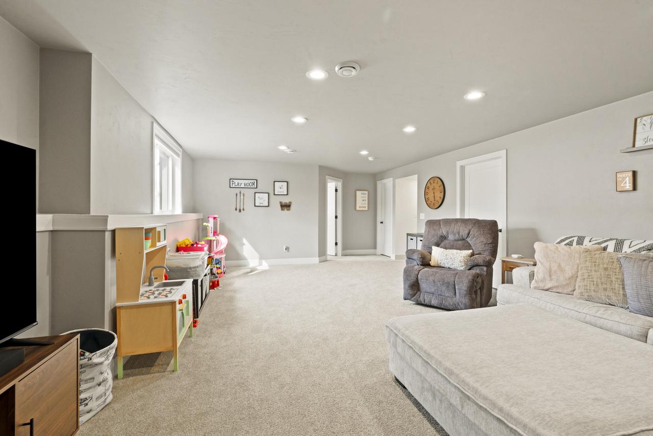 4845 North Indigo LANE