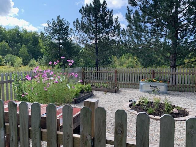 8925 Pleasant Valley ROAD