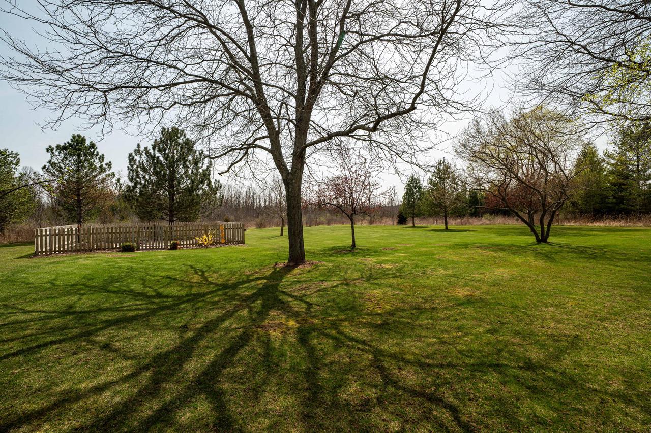 8925 Pleasant Valley ROAD