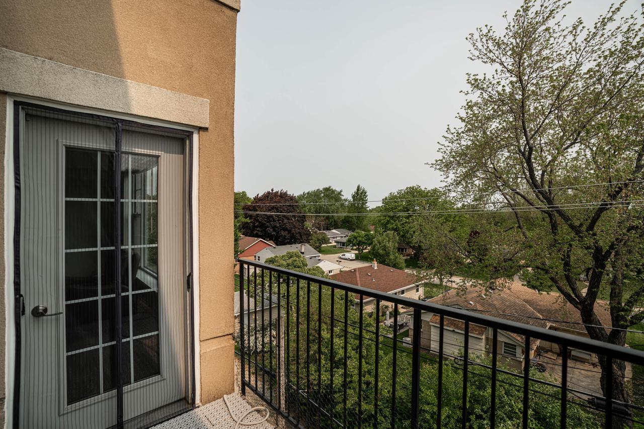 10900 West Bluemound ROAD 309