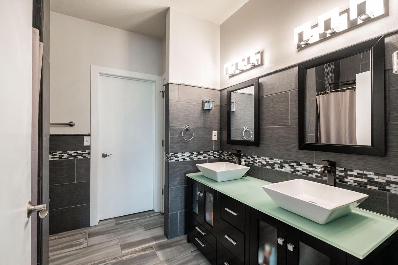 10900 West Bluemound ROAD 309