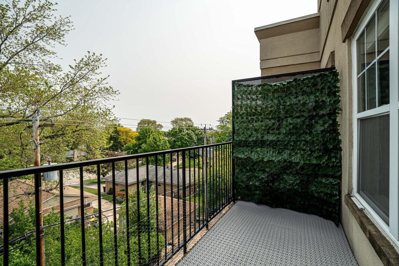 10900 West Bluemound ROAD 309