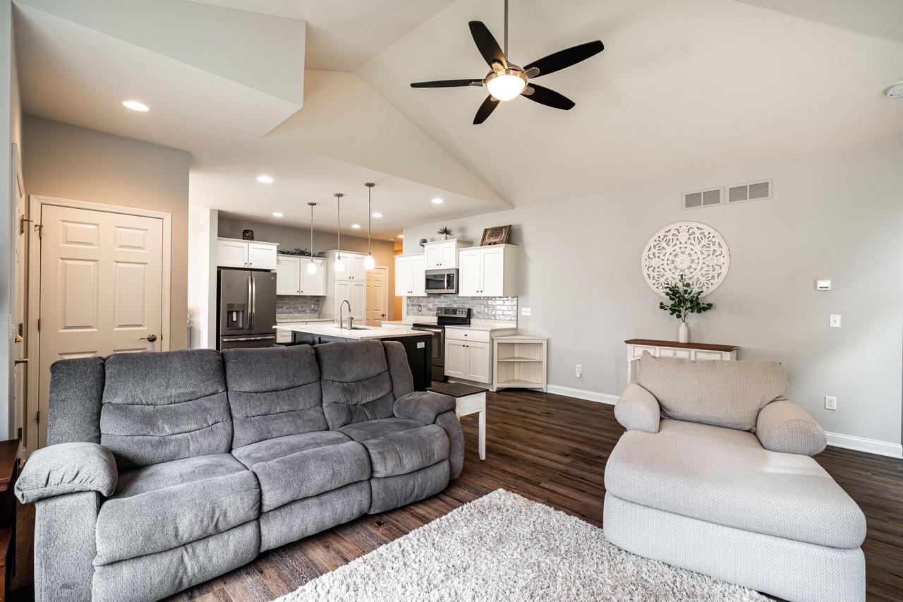 11679 West Willow COURT