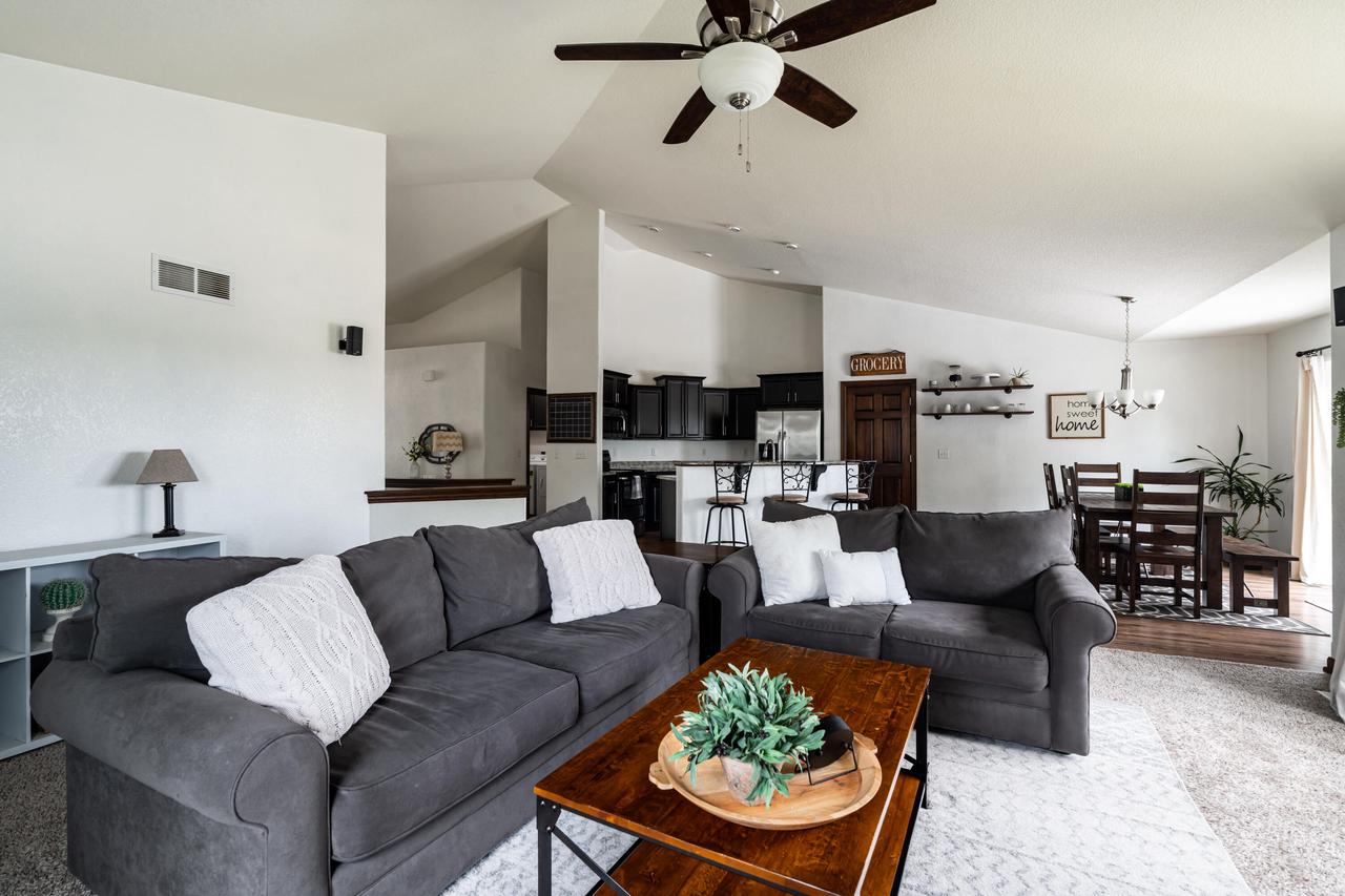 437 Chapel Hill DRIVE