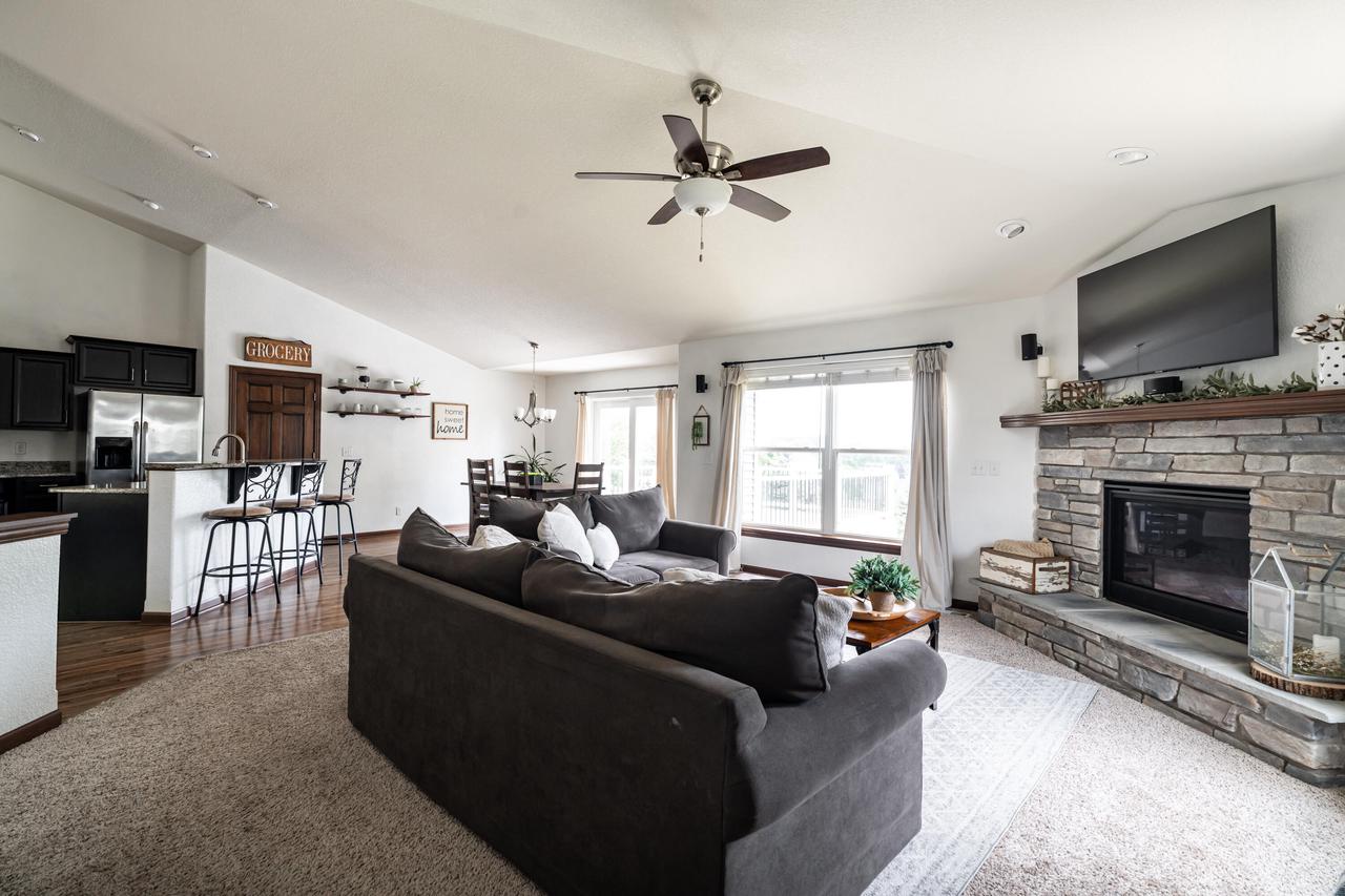 437 Chapel Hill DRIVE