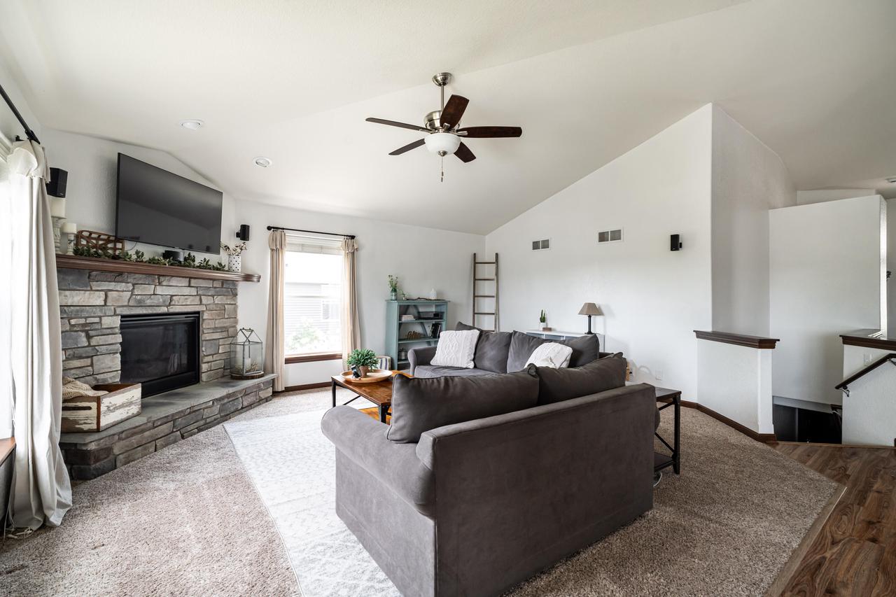 437 Chapel Hill DRIVE