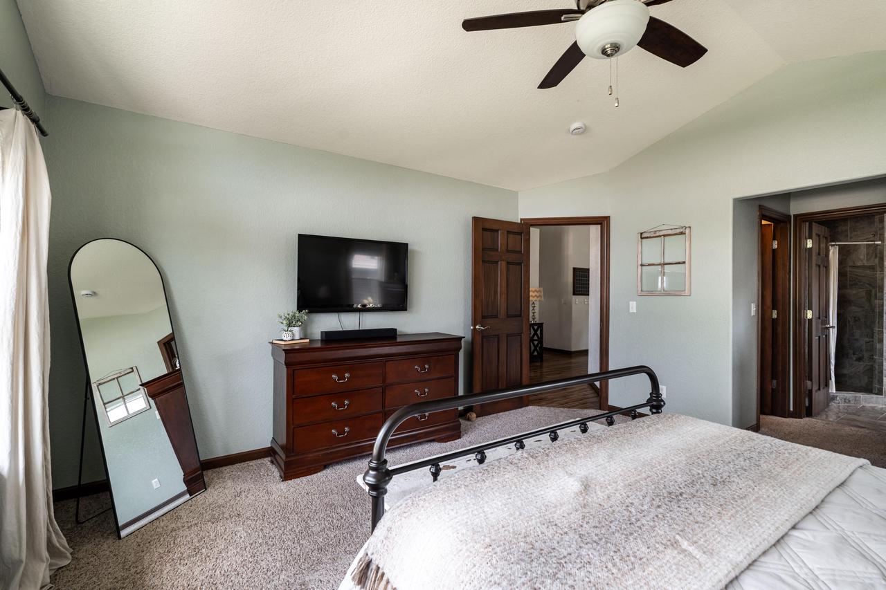 437 Chapel Hill DRIVE