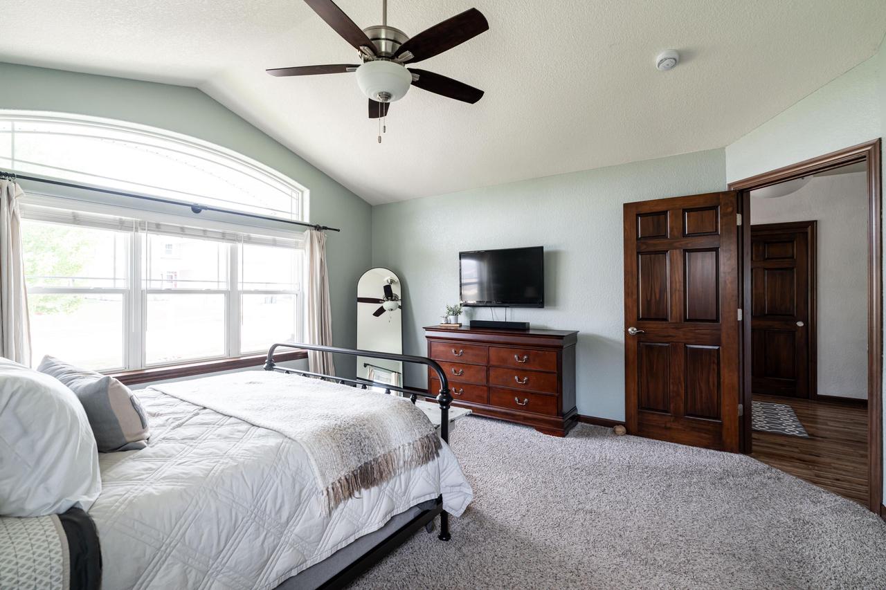 437 Chapel Hill DRIVE