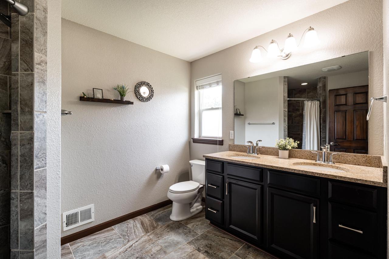 437 Chapel Hill DRIVE